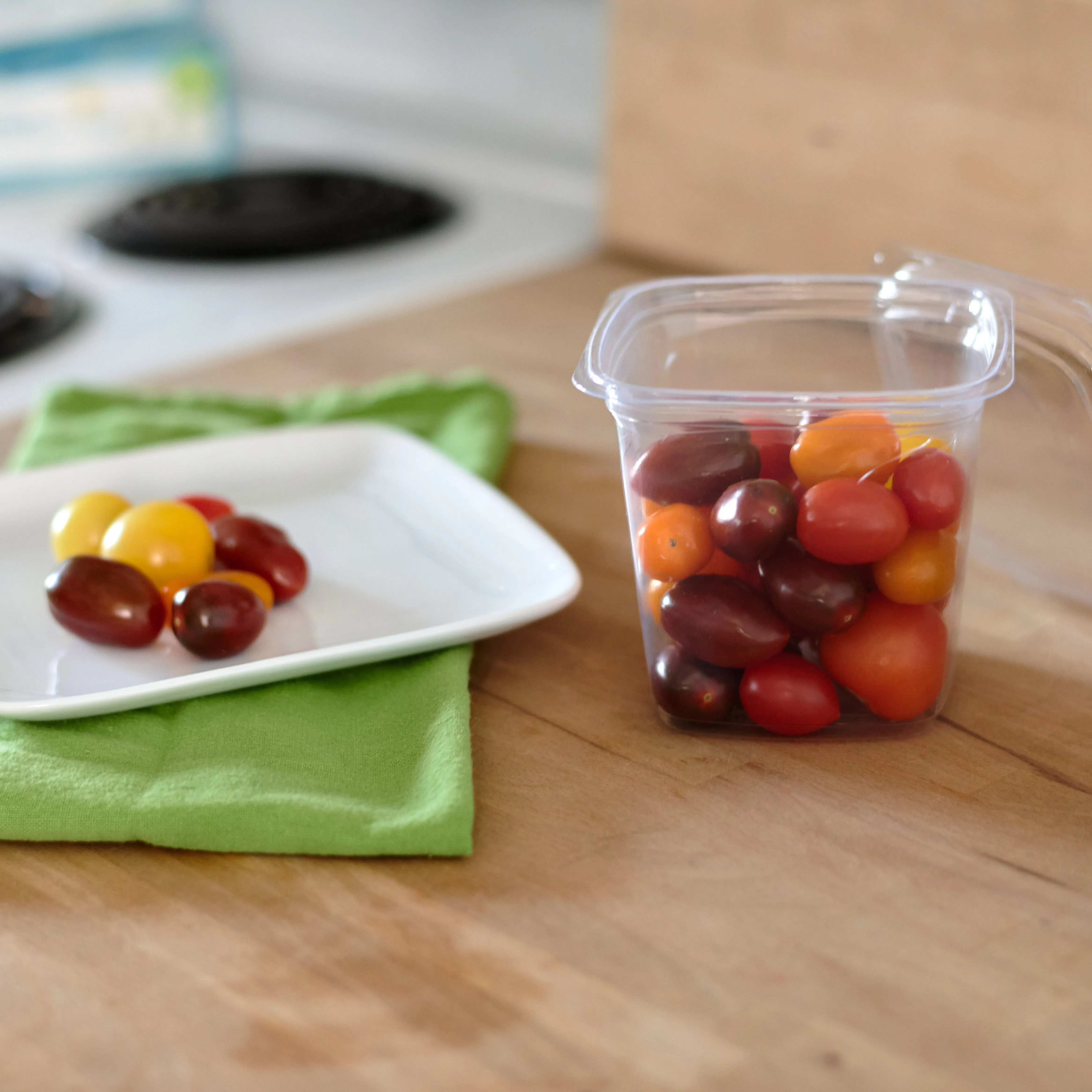 24 oz. Deli Container. Crystal Clear. PLA. 675/Case