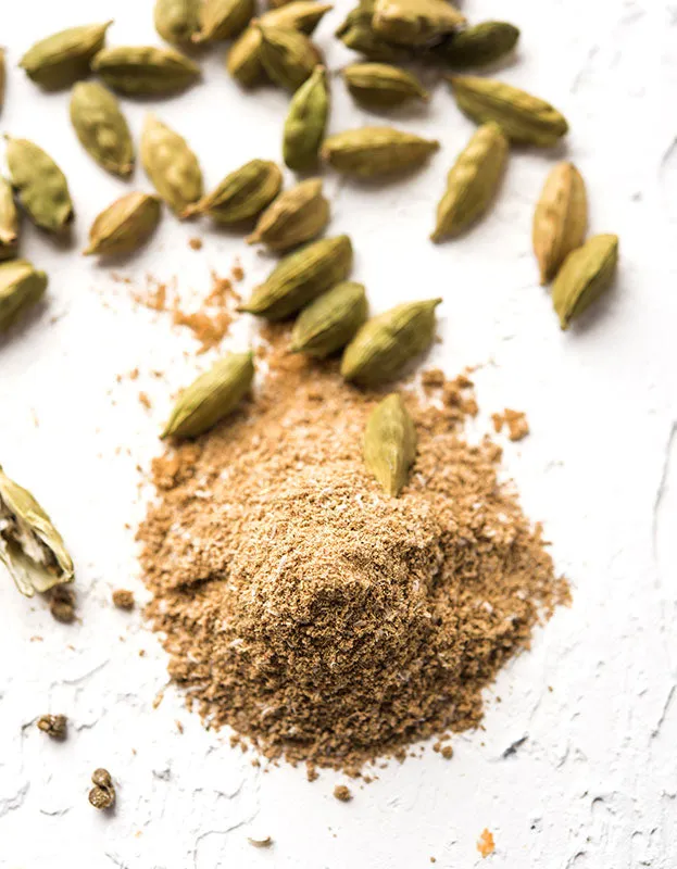 Cardamom Green. Certified Organic