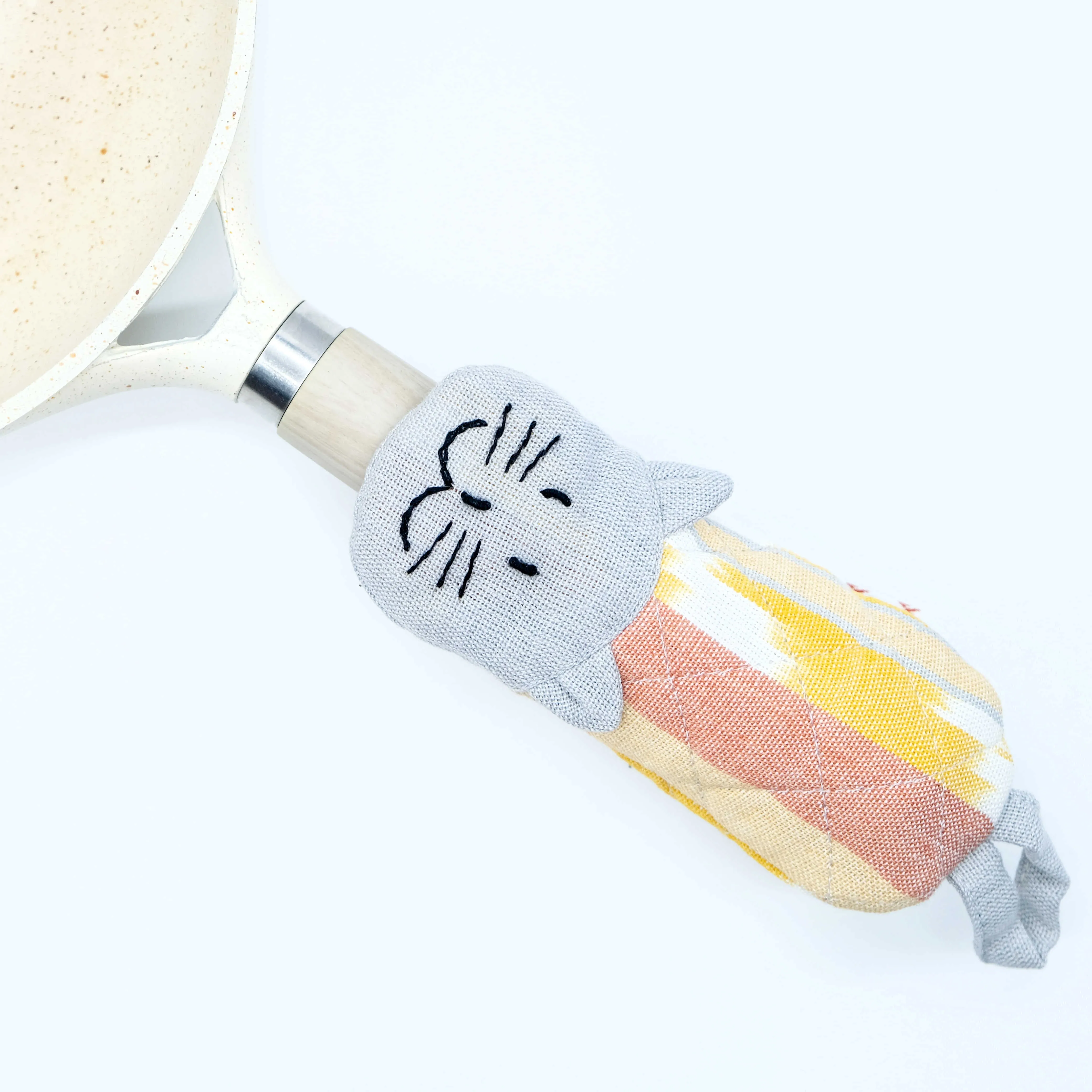 Cat Skillet Handle Holder by Upavim Crafts