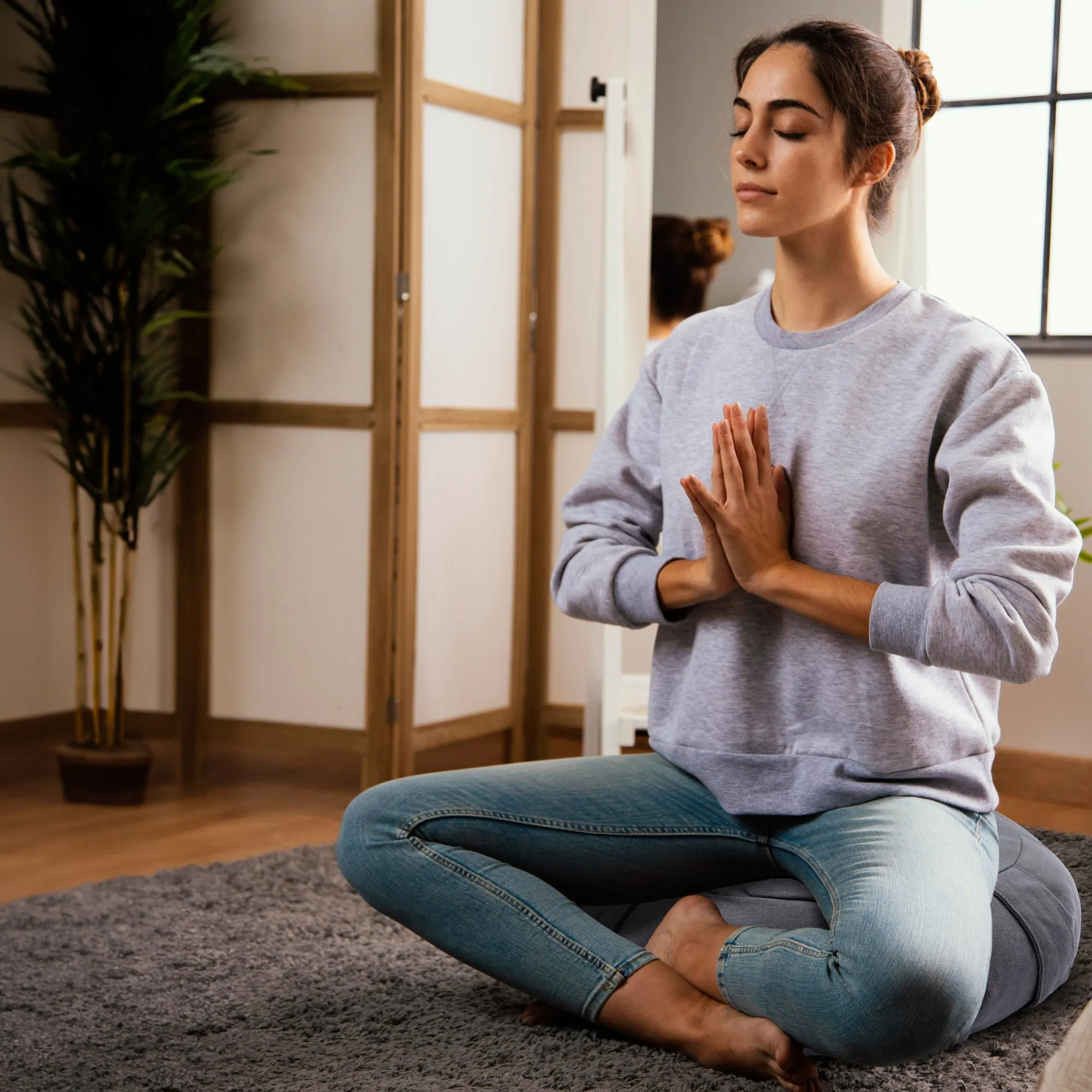 Cheer Collection Premium 16 Buckwheat Yoga and Meditation Floor Cushion with Removable Cover (Gray)