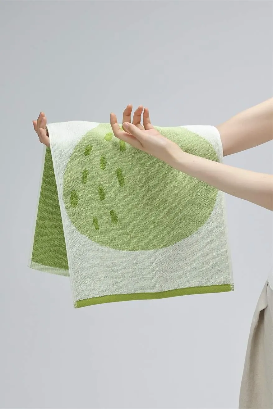 Cute Whimsical Pear Bath Towel - Ultra Soft. Absorbent. 100% Staple Cotton