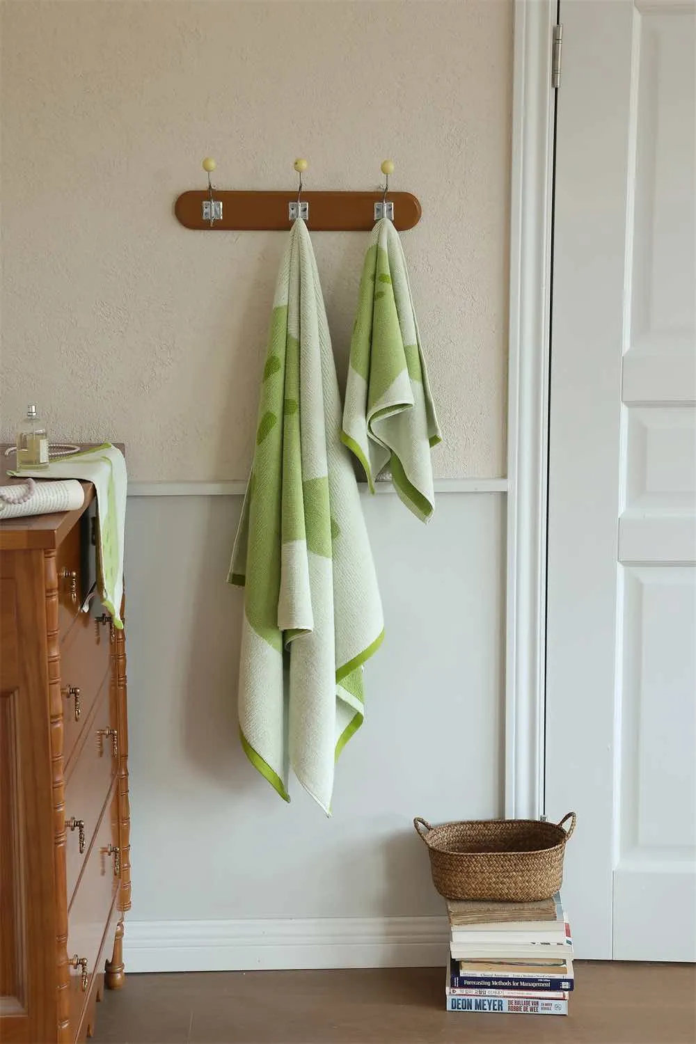 Cute Whimsical Pear Bath Towel - Ultra Soft. Absorbent. 100% Staple Cotton
