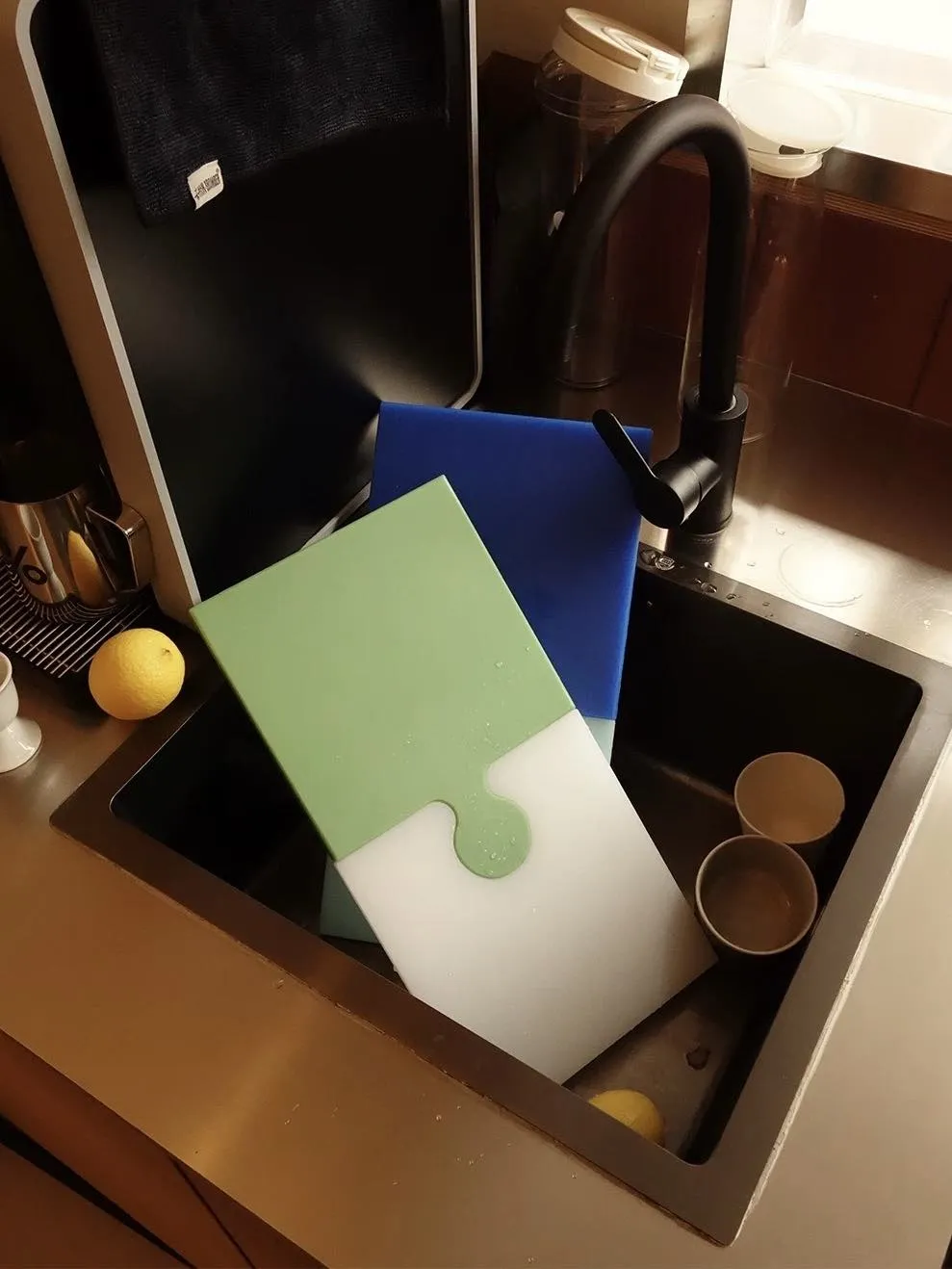 Dopamine Puzzle Cutting Board. Detachable Mould-Proof Serving Board