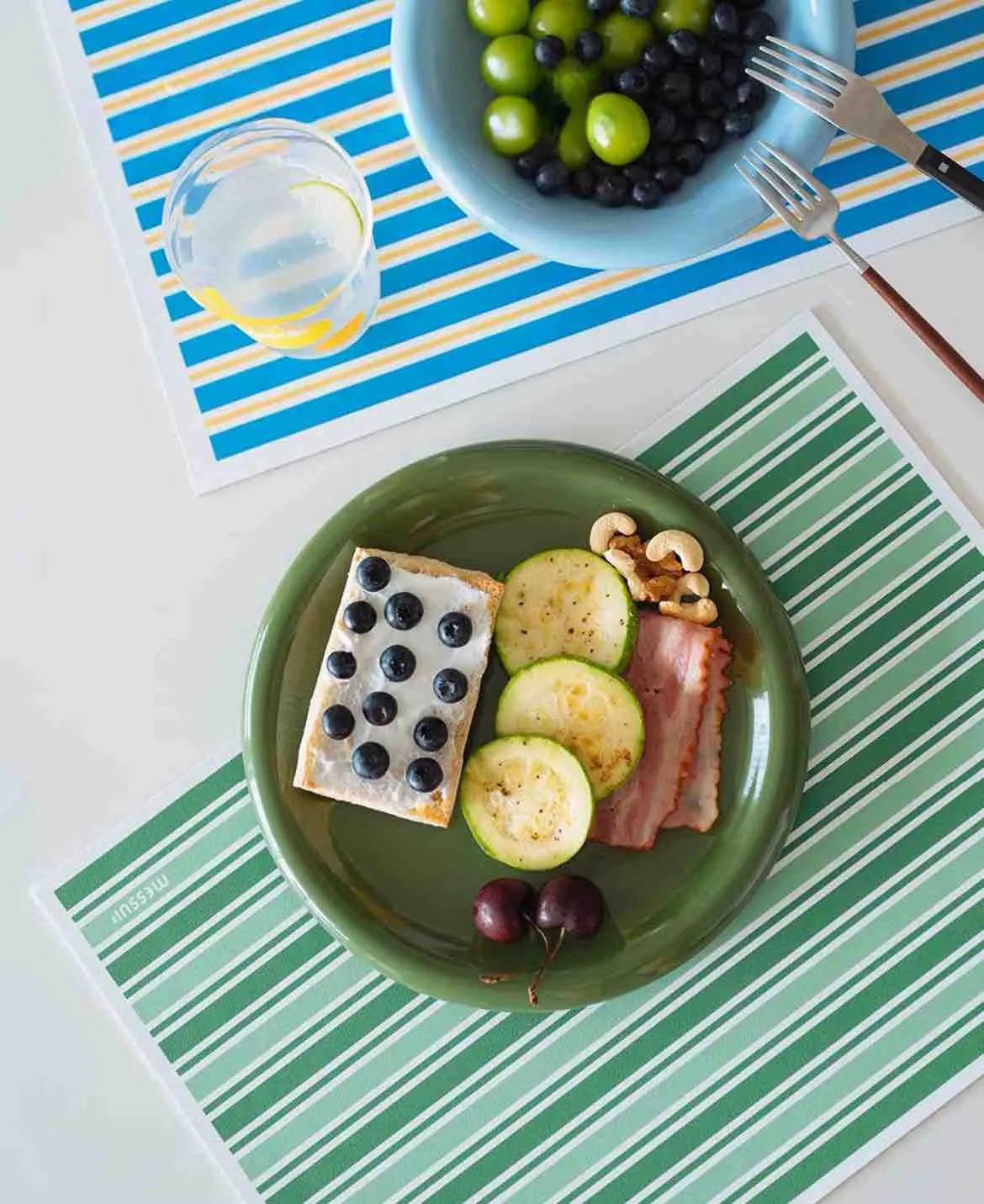 Dopamine Stripe Placemat Set Of 4 Pcs For Table Setting. Easy Cleaning