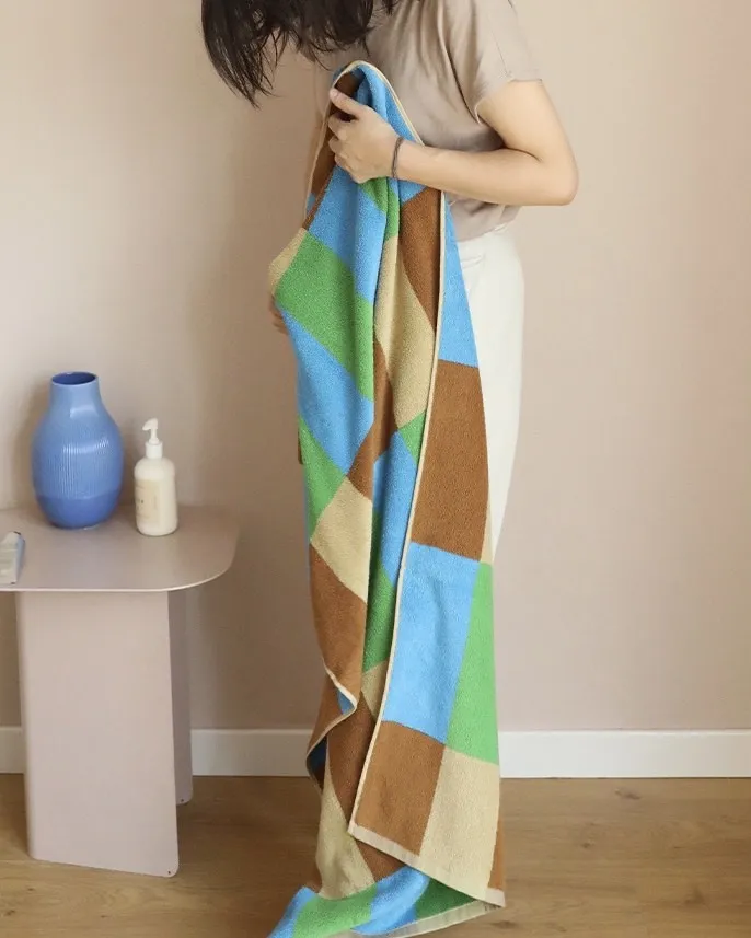 Rainbow Checkered Bath Towel. Soft 100% Organic Long-stapled Cotton