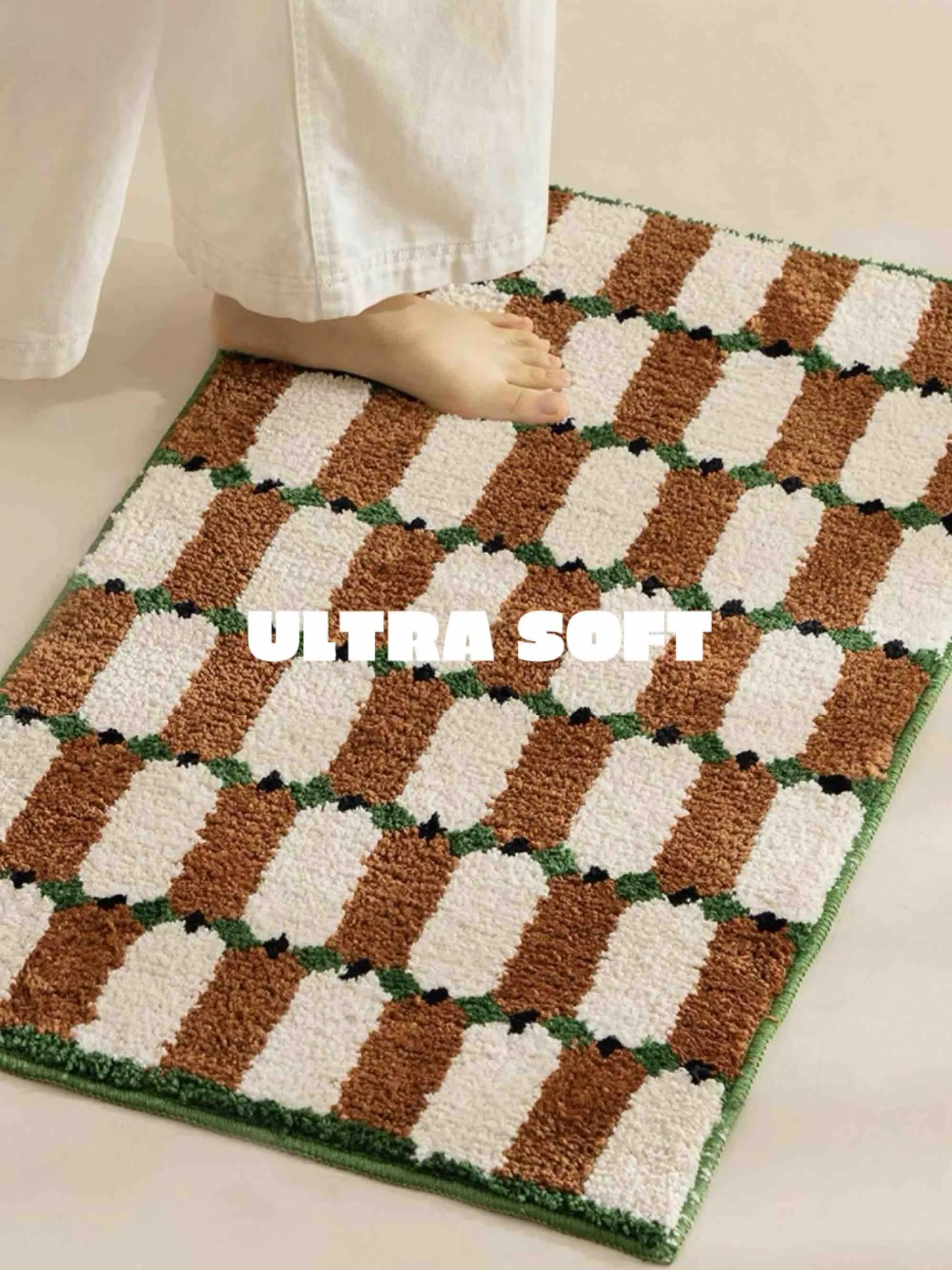 Retro Checker Bath Rug. Machine-washable. Ultra Soft & Absorbent