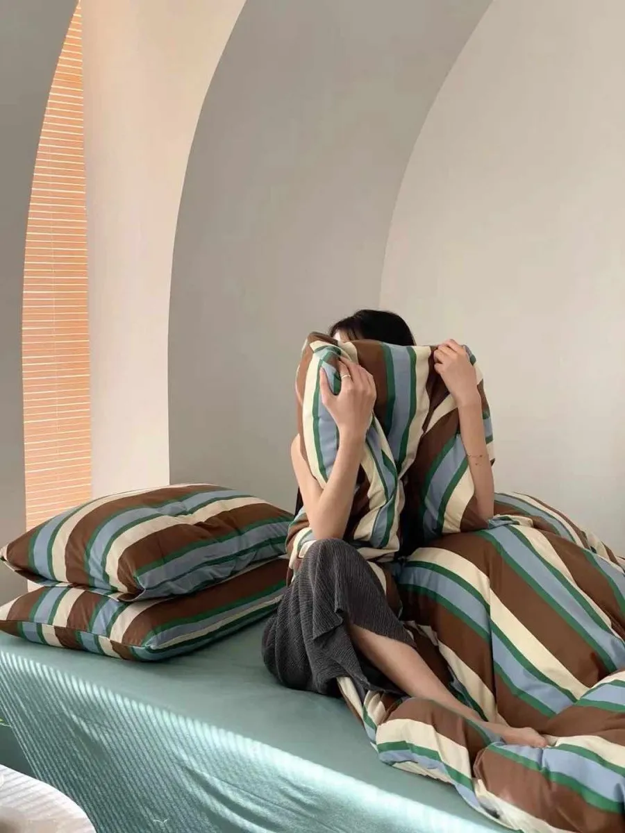 Retro Earthy Tone Stripe Duvet Cover Set with Pillowcases. 100% Cotton