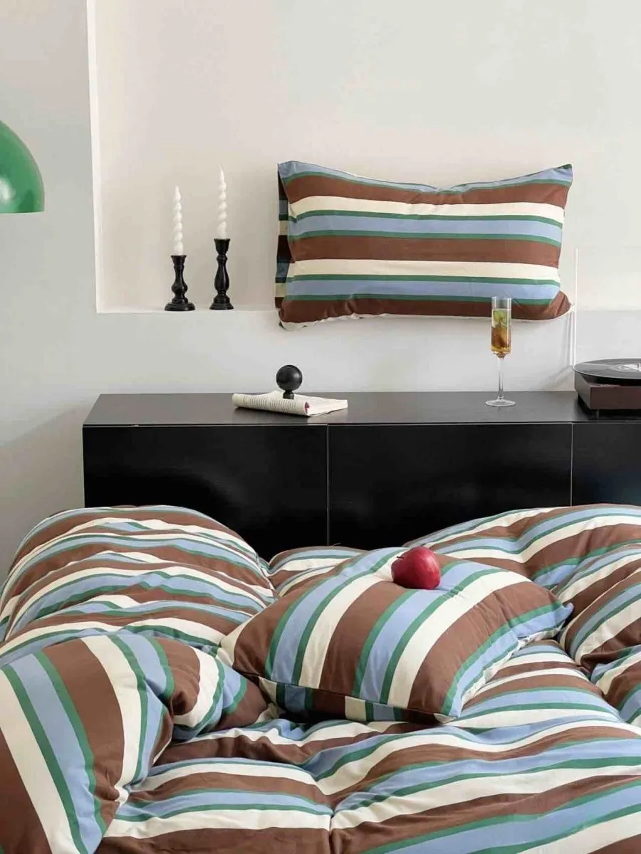 Retro Earthy Tone Stripe Duvet Cover Set with Pillowcases. 100% Cotton