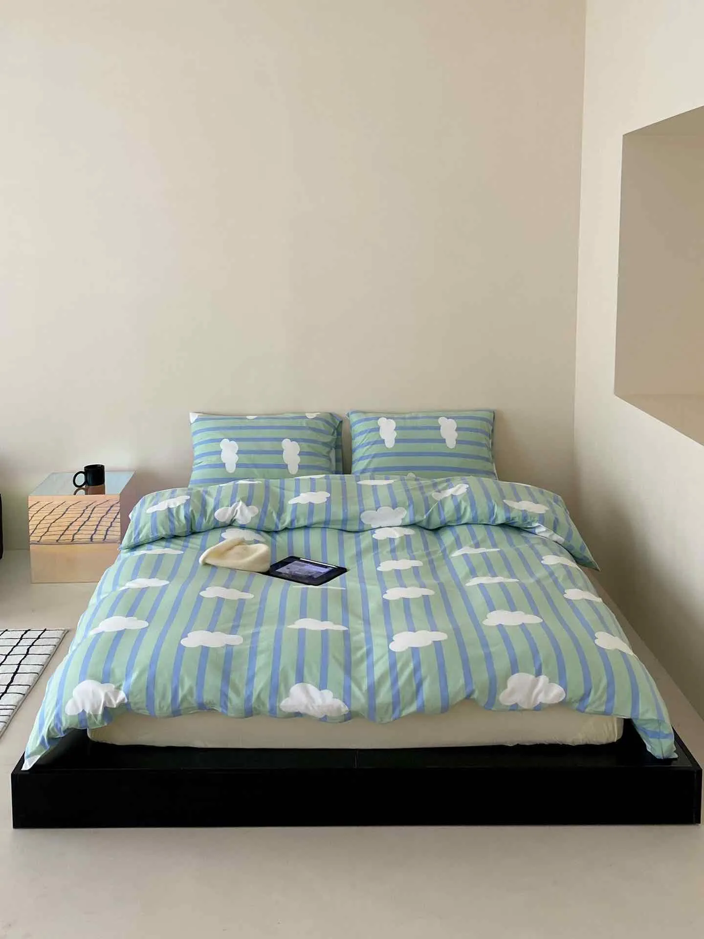Whimsical Cute Cloud Stripe Duvet Cover Set With Pillowcases. 100% Cotton